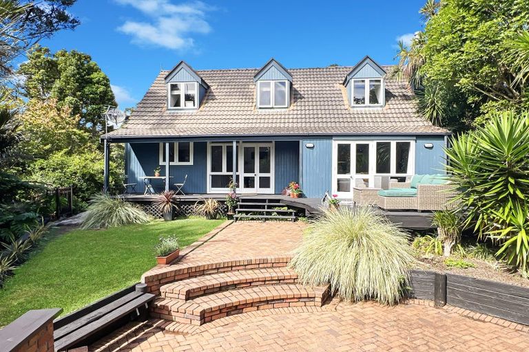Photo of property in 9 Brownie Road, Laingholm, Auckland, 0604