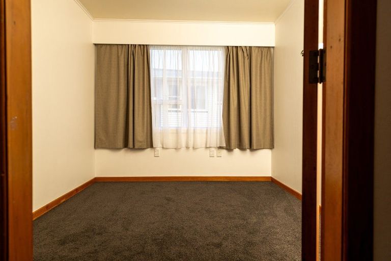 Photo of property in 16 Mayne Street, Waitara, 4320