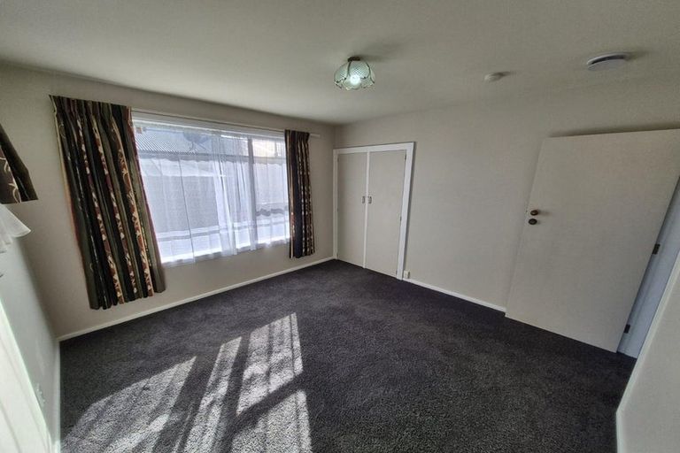 Photo of property in 64 Oriana Crescent, Hornby, Christchurch, 8042