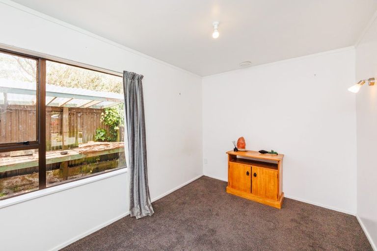 Photo of property in 11 Koura Street, Tangimoana, 4822