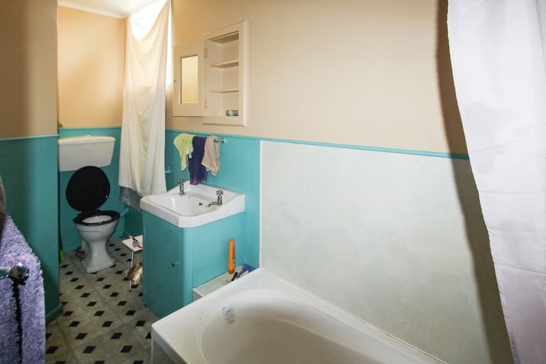 Photo of property in 34 Avon Street, South Hill, Oamaru, 9400