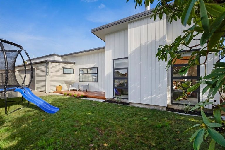 Photo of property in 318 Mangorei Road, Merrilands, New Plymouth, 4312