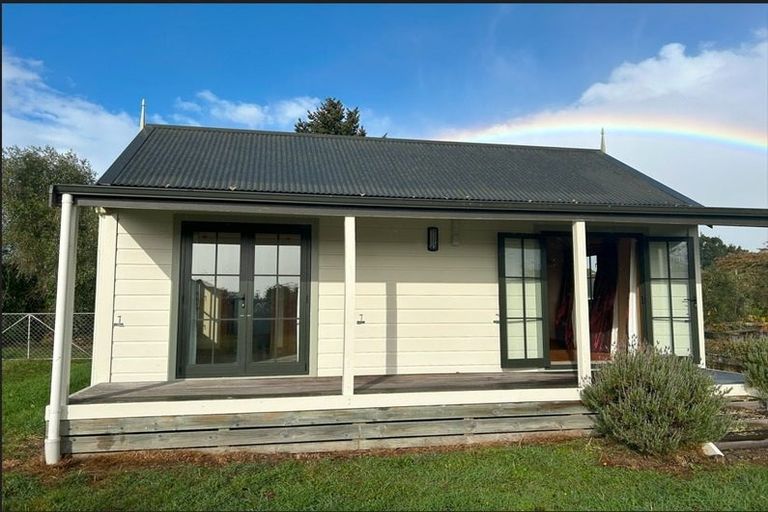 Photo of property in 37 Hilton Road, Carterton, 5713