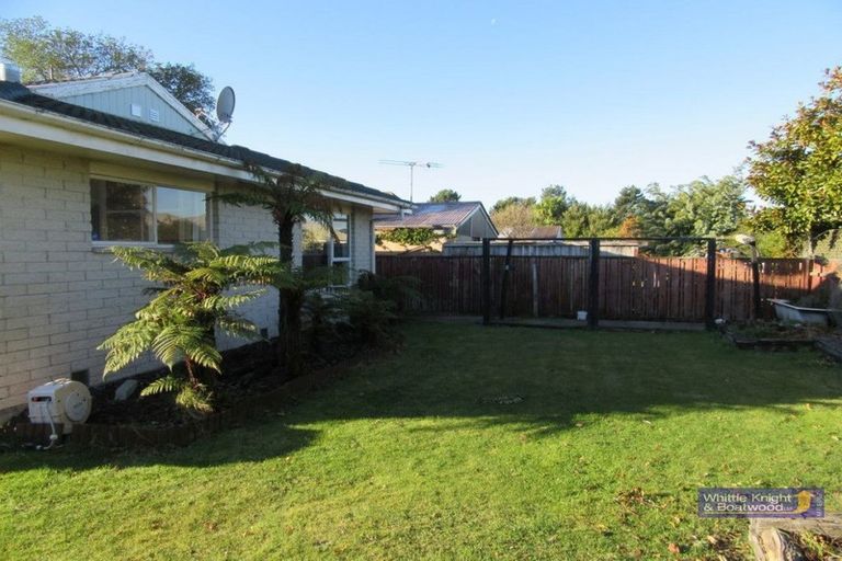Photo of property in 2/9 Chadlington Street, Parklands, Christchurch, 8083
