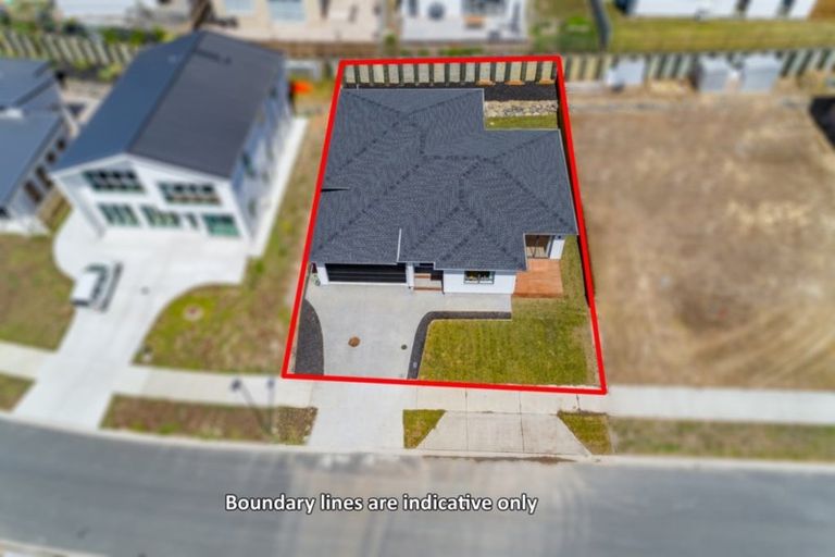 Photo of property in 11 Resolution Drive, Gulf Harbour, Whangaparaoa, 0930