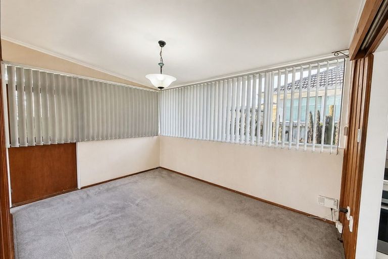 Photo of property in 80 Tiraumea Drive, Pakuranga, Auckland, 2010
