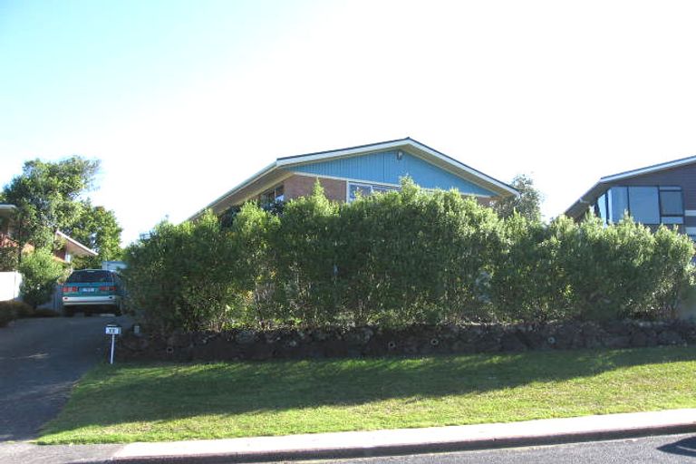 Photo of property in 25 Sealy Road, Torbay, Auckland, 0630