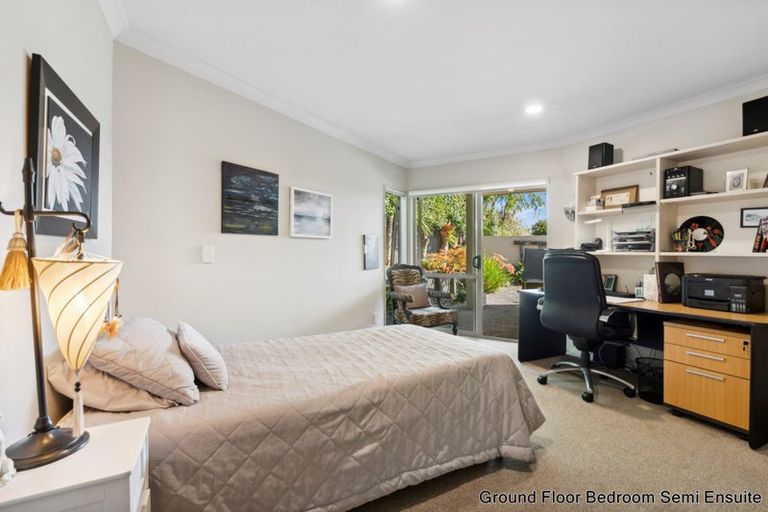 Photo of property in 1/139 Nile Road, Milford, Auckland, 0620