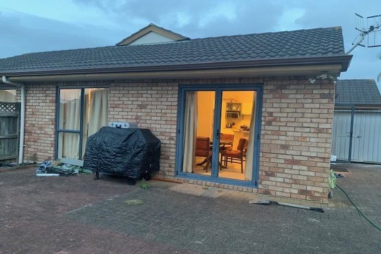 Photo of property in 86 Burswood Drive, Burswood, Auckland, 2013