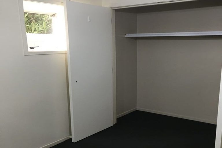Photo of property in 2 Iorangi Place, Hillpark, Auckland, 2102