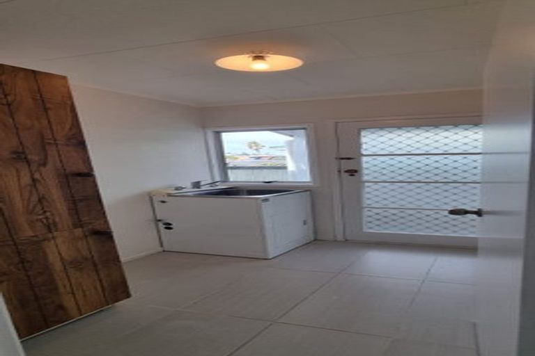 Photo of property in 11 Tyndrum Place, Highland Park, Auckland, 2010