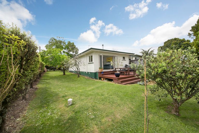 Photo of property in 18 Great North Road, Riverhead, 0820