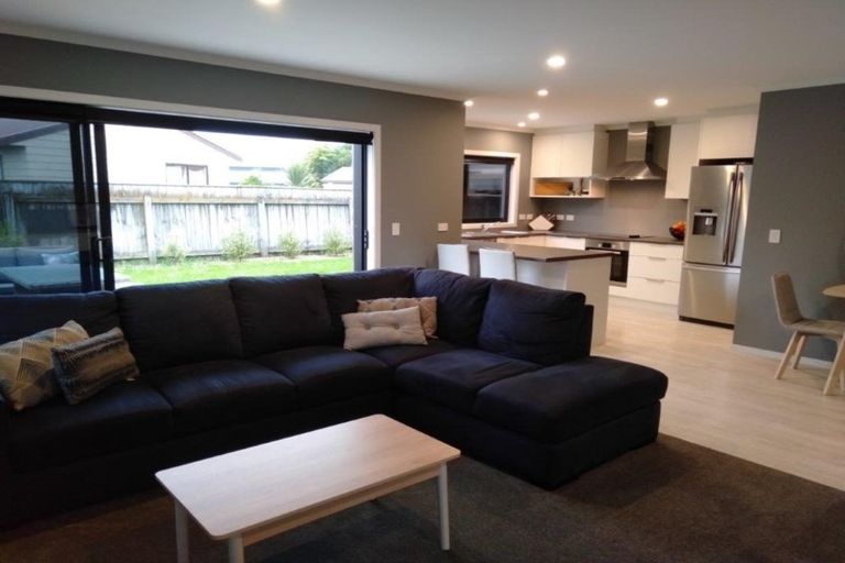 Photo of property in 35 Gallipoli Place, Paraparaumu, 5032