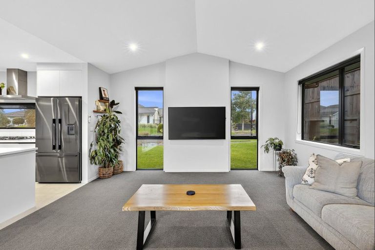 Photo of property in 17 Riverpoint Glade, Flagstaff, Hamilton, 3210