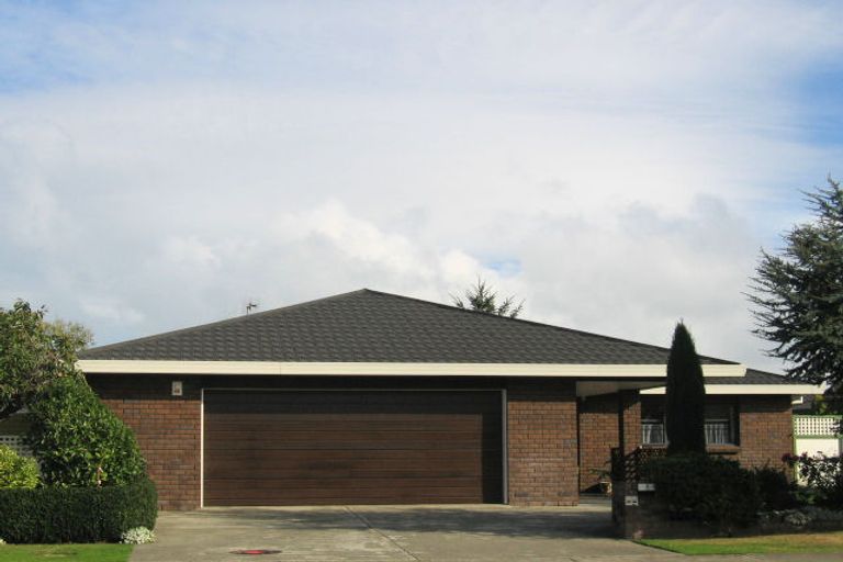 Photo of property in 8 Cedar Drive, Paraparaumu Beach, Paraparaumu, 5032