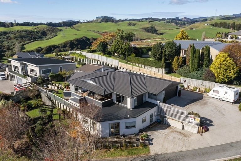 Photo of property in 60 Adler Drive, Ohauiti, Tauranga, 3112