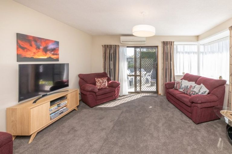 Photo of property in 1/201 Harewood Road, Papanui, Christchurch, 8053