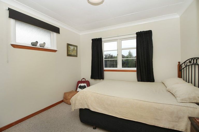 Photo of property in 15 Severn Terrace, Roslyn, Palmerston North, 4414