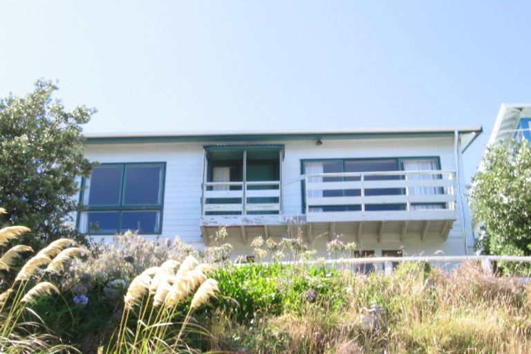 Photo of property in 30 Carlisle Street, Island Bay, Wellington, 6023