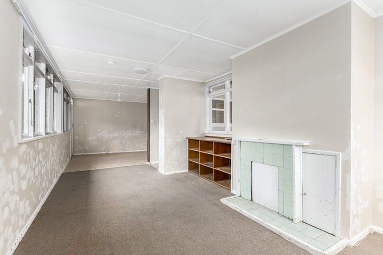 Photo of property in 30-32 Delaney Drive, Stokes Valley, Lower Hutt, 5019