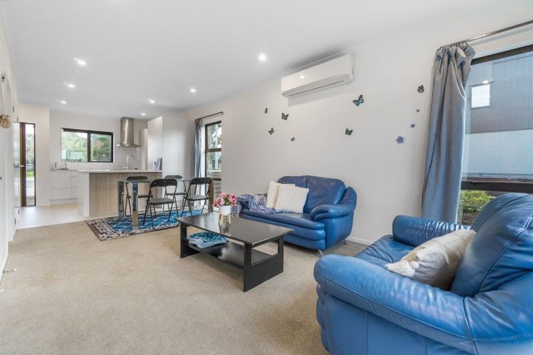 Photo of property in 22 Bader Drive, Mangere, Auckland, 2022