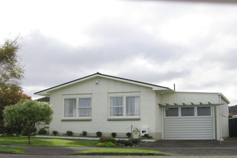 Photo of property in 10 Percy Cameron Street, Avalon, Lower Hutt, 5011