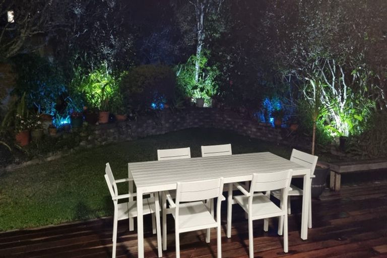 Photo of property in 24a Penning Road, Castor Bay, Auckland, 0620