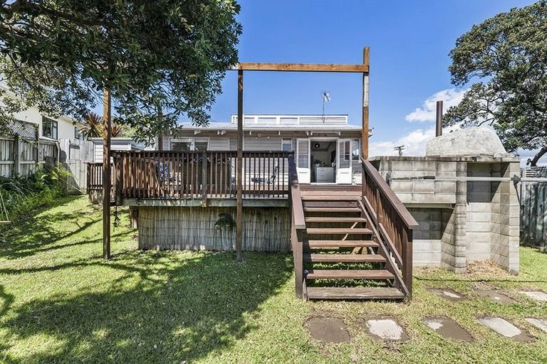 Photo of property in 6a Tiri Road, Manly, Whangaparaoa, 0930