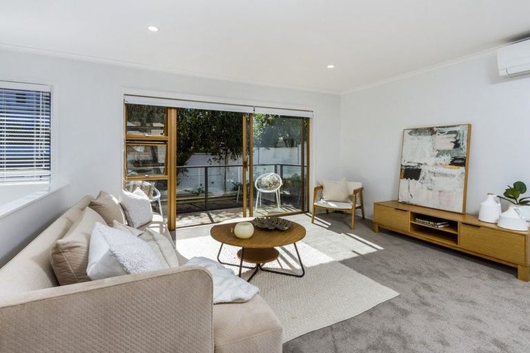 Photo of property in 1/23 Beach Road, Castor Bay, Auckland, 0620