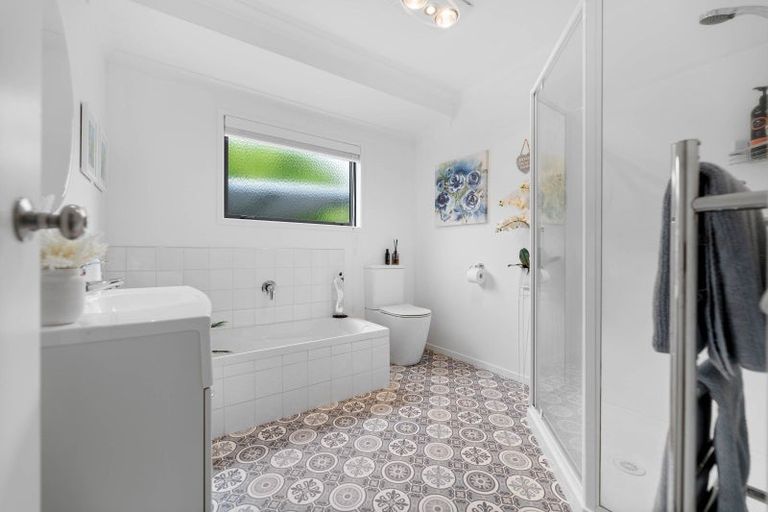 Photo of property in 15 State Highway 5, Tirau, 3410