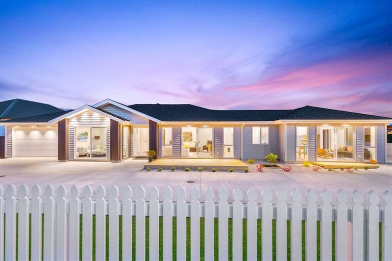 Photo of property in 1 Riverhead Point Drive, Riverhead, 0820