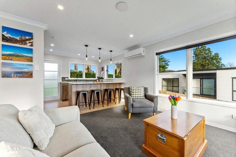 Photo of property in 1/22 Gladys Avenue, Glenfield, Auckland, 0629