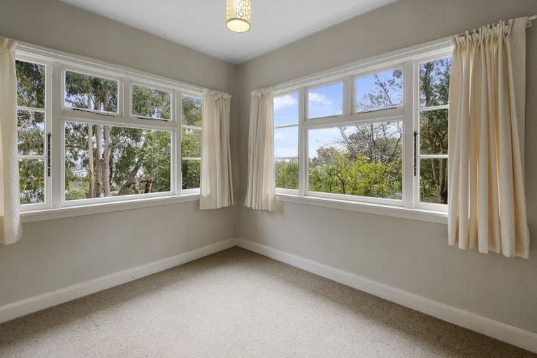 Photo of property in 74 Valley Road, Cashmere, Christchurch, 8022