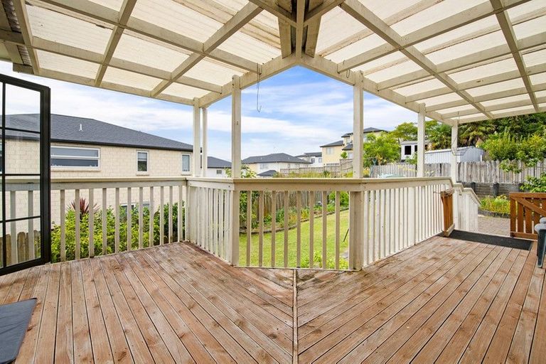 Photo of property in 14 Gerda Place, Ranui, Auckland, 0612