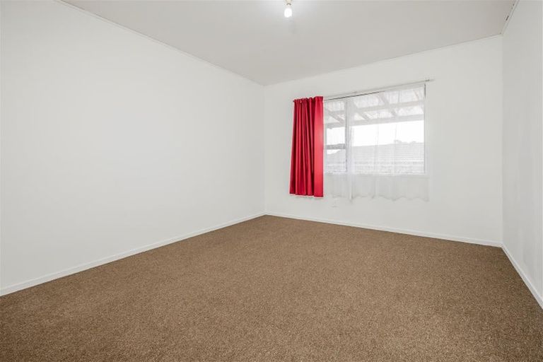 Photo of property in 8 Southview Place, Wattle Downs, Auckland, 2102