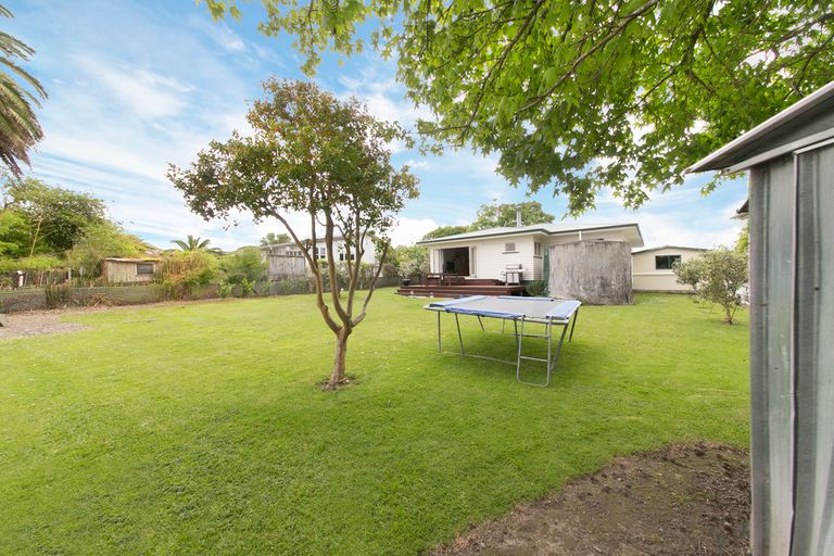 Photo of property in 18 Great North Road, Riverhead, 0820