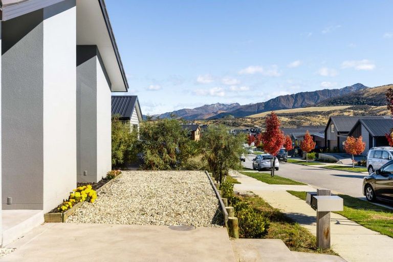 Photo of property in 7 Corriedale Road, Jacks Point, 9371