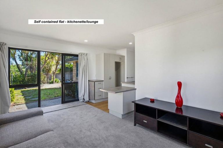 Photo of property in 14 Consort Close, Paraparaumu Beach, Paraparaumu, 5032