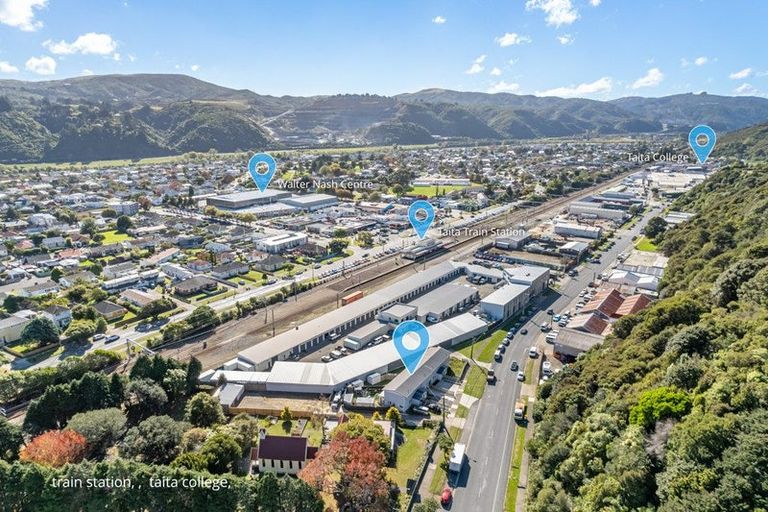 Photo of property in 77 Eastern Hutt Road, Taita, Lower Hutt, 5019