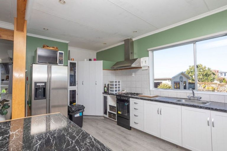 Photo of property in 11 Smith Street, Dannevirke, 4930