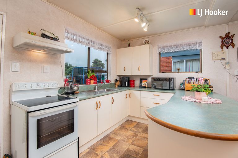 Photo of property in 2 Dunbar Place, Mosgiel, 9024