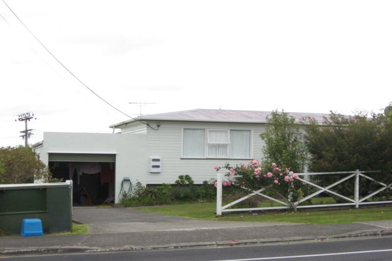 Photo of property in 998 Whangaparaoa Road, Tindalls Beach, Whangaparaoa, 0930