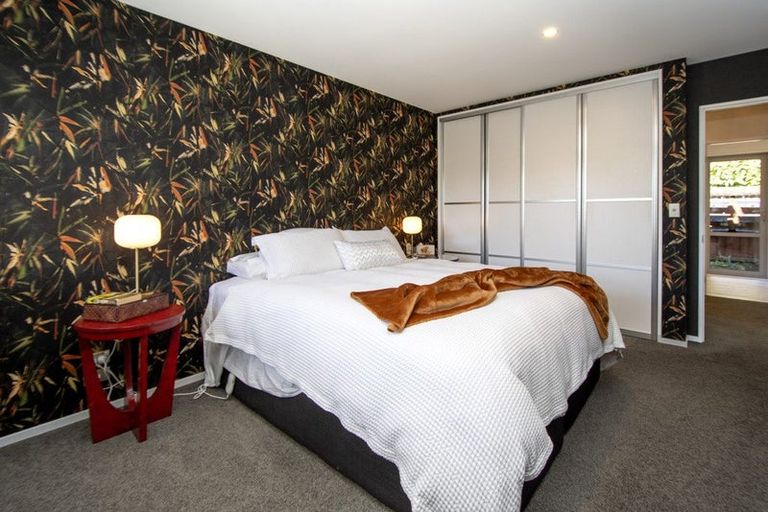 Photo of property in 76 Palatine Terrace, Saint Martins, Christchurch, 8022