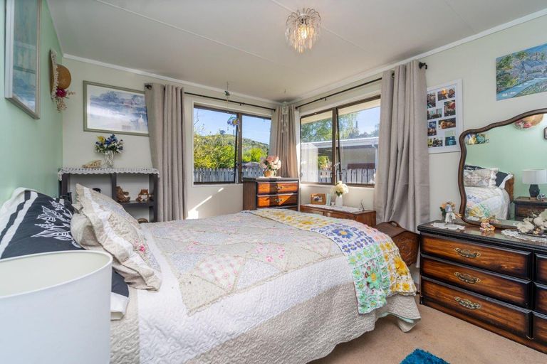 Photo of property in 21 Daniell Street, Featherston, 5710