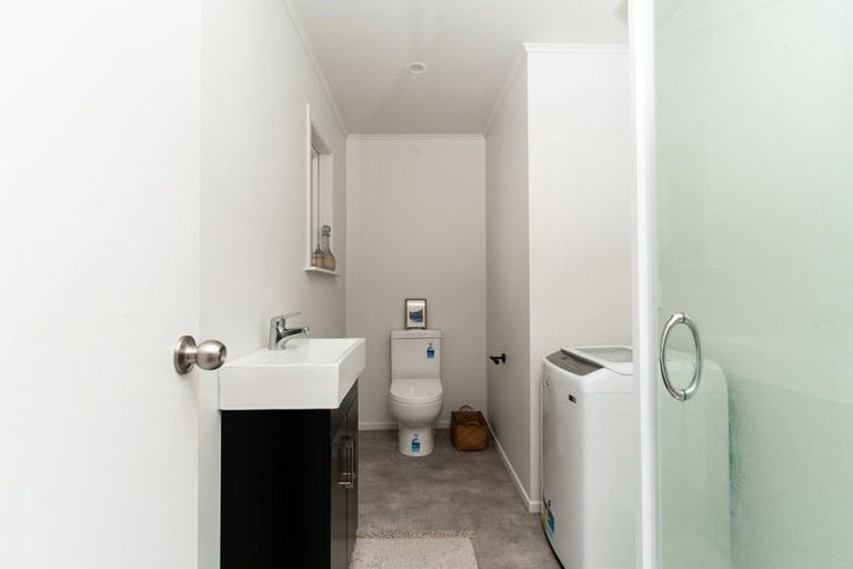 Photo of property in 99 Broadway, Carterton, 5713