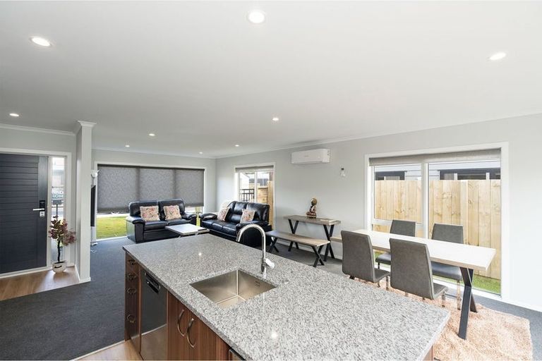 Photo of property in 2 Rotoiti Place, Paraparaumu, 5032