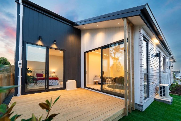 Photo of property in 45 Puhikawa Street, Massey, 0614