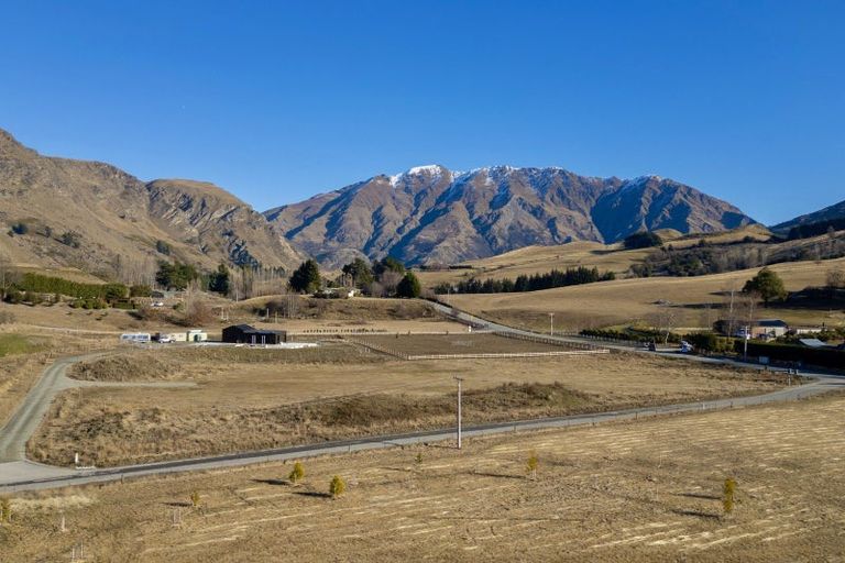 Photo of property in 12 Fitzpatrick Road, Dalefield, Queenstown, 9371