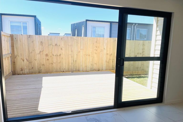 Photo of property in 13a Poruru Close, Papakura, 2110