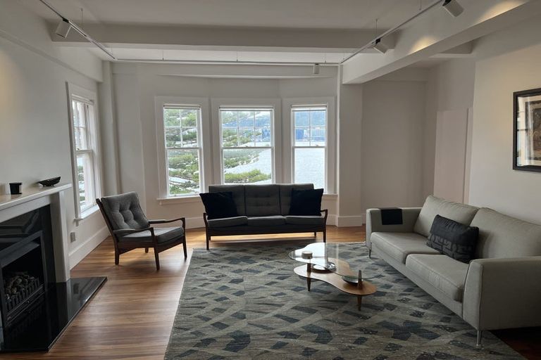 Photo of property in Inverleith Apartments, 3/306 Oriental Parade, Oriental Bay, Wellington, 6011